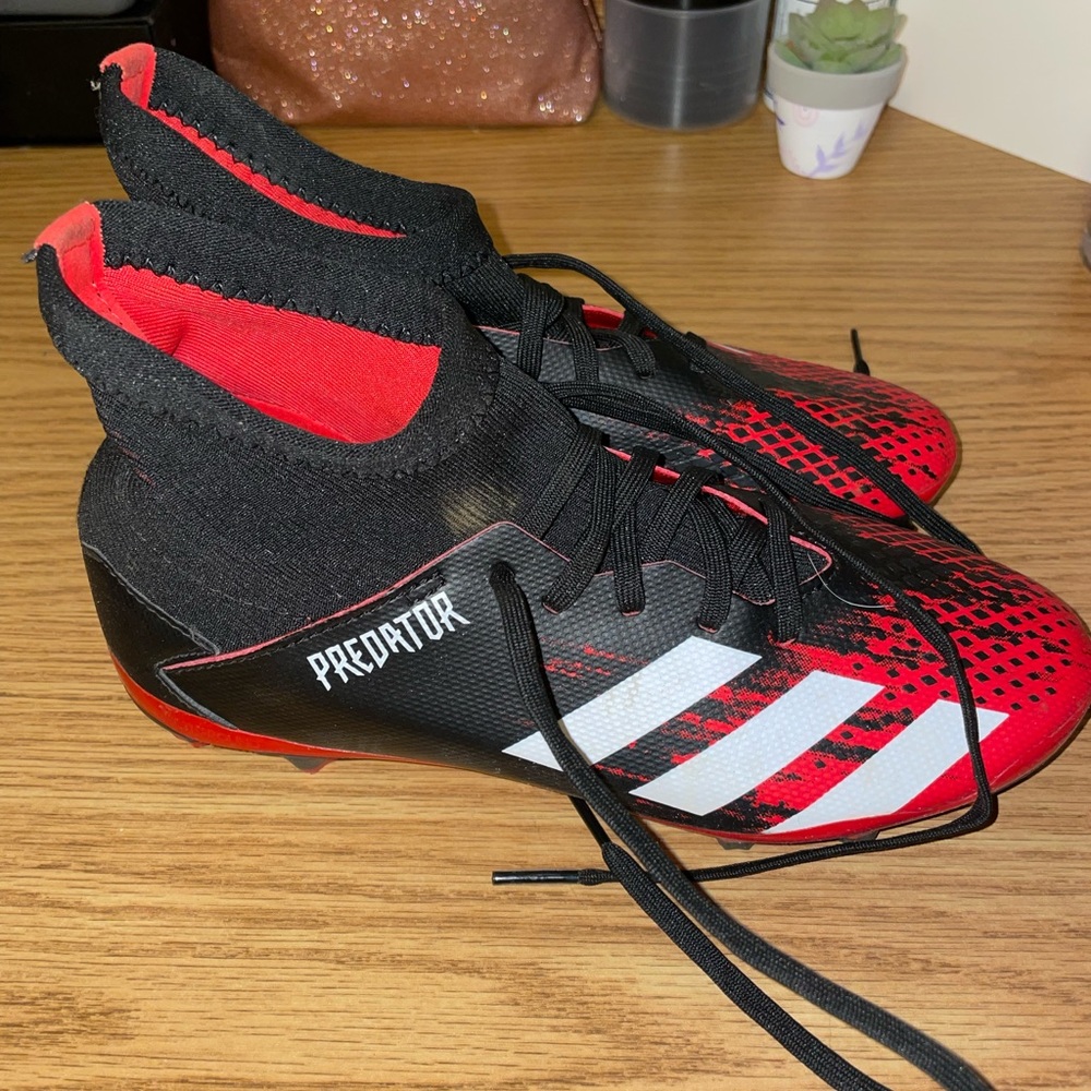 COPY - Adidas Predator 20.3 Size US 4 Black/Red Soccer Cleat